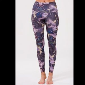 Core by Carre Noir purple marble leggings